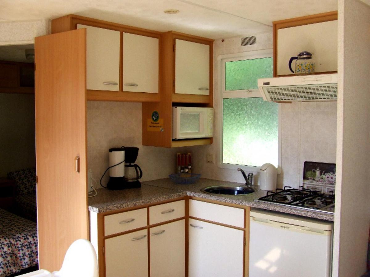 Stacaravan 6 Persoons - Camping Le Soustran Neuvic  Екстериор снимка