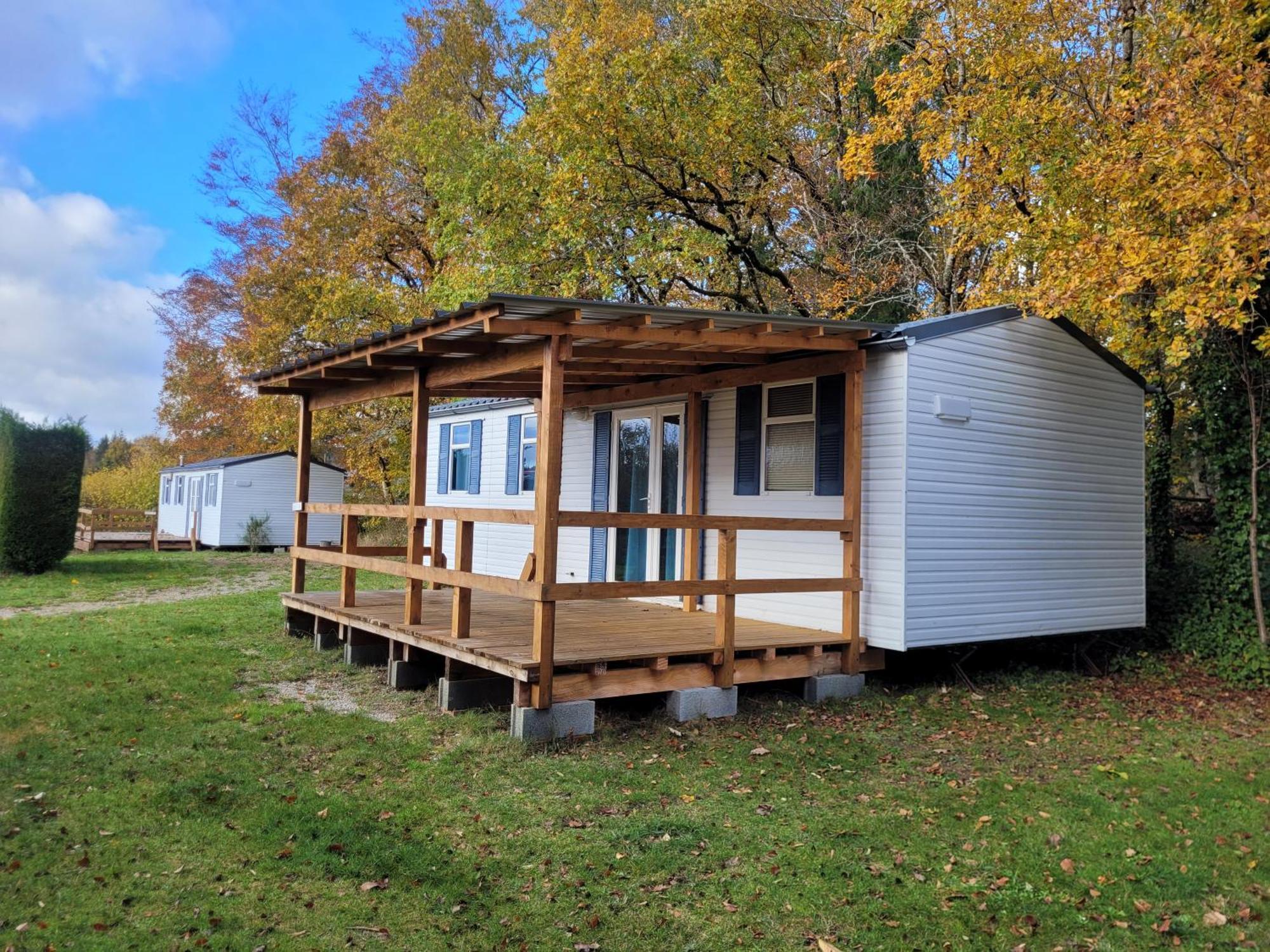 Stacaravan 6 Persoons - Camping Le Soustran Neuvic  Екстериор снимка